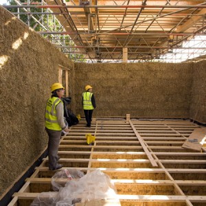 Construir una casa con balas de paja, vivienda sostenible, vivienda bioclimática, casas modulares, casas pasivas, diseños a medida, vivienda llave en mano.